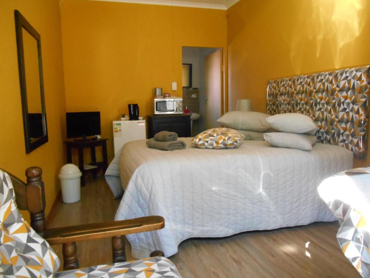 Obesa Lodge Graaff-Reinet Exterior foto